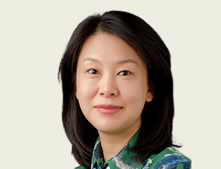 20230119_Website_What We Do_1_Headshot_Ling Xiao_322x247_Beige BG